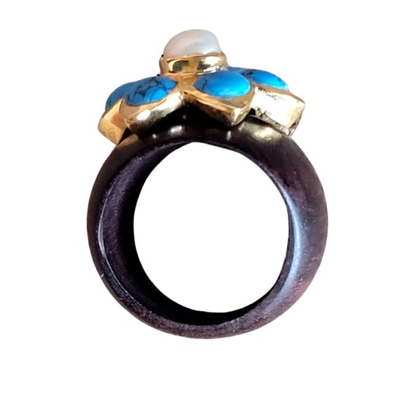 Vintage Mahogany Hardwood Wooden Shank Genuine Pearl, Faux Turquoise 80's Ring - Picture 4 of 9